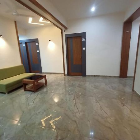 Hotel Crossview Palanpur Zewnętrze zdjęcie