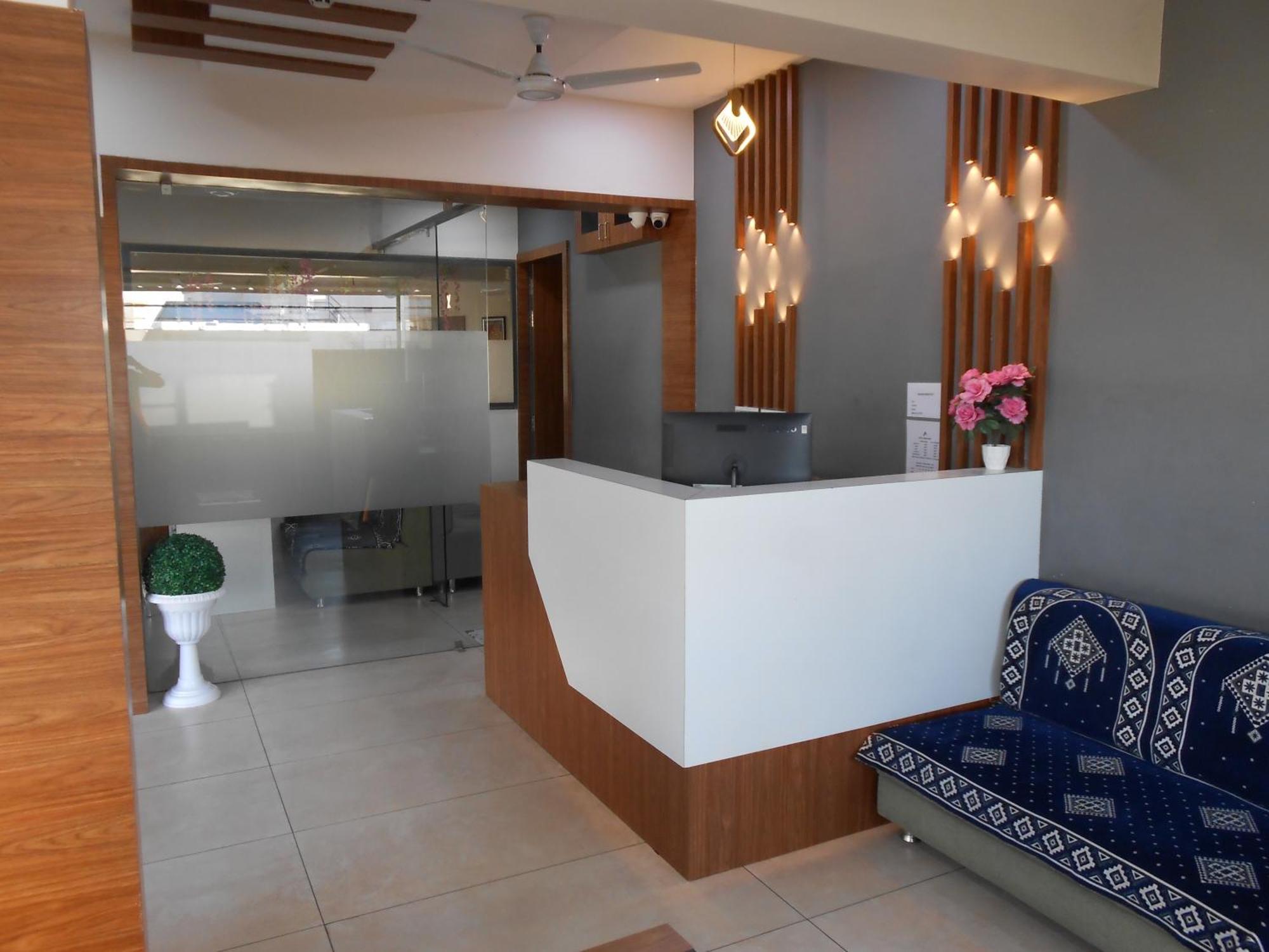 Hotel Crossview Palanpur Zewnętrze zdjęcie