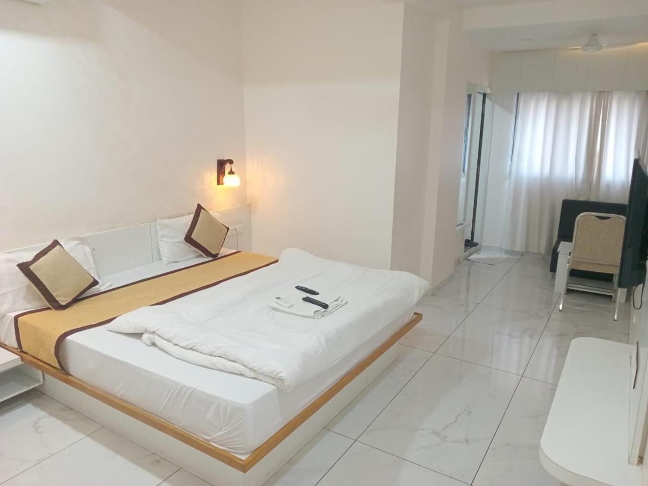 Hotel Crossview Palanpur Zewnętrze zdjęcie